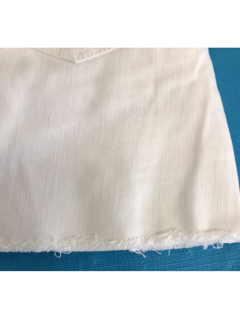 Justice Girls Skort. White with Snap Close. Distressed & Frayed Hem Size 8. NWT